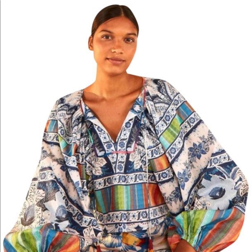 FARM RIO BLUE TROPICAL PEASANT BLOUSE M NWT